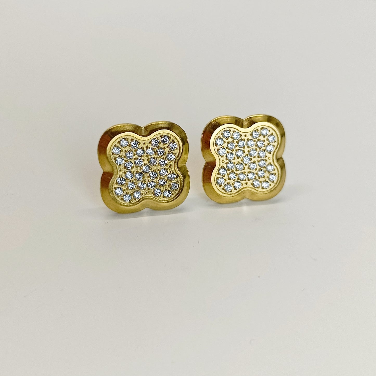 Soraya earring with rhinestones
